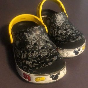 Toddler crocs